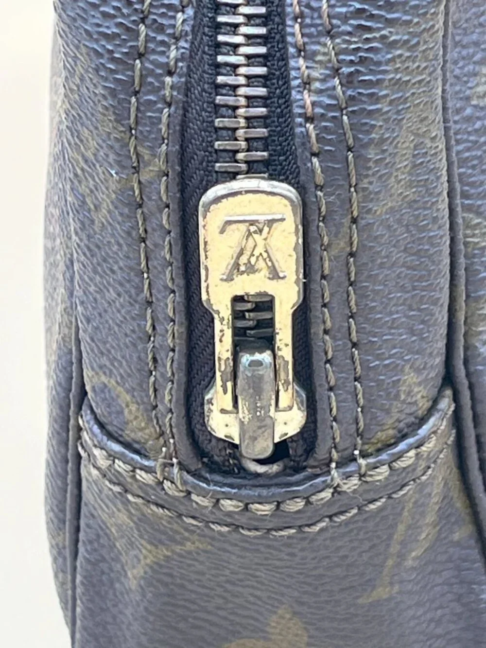 Louis Vuitton Monogram Canvas Blue Toiletry Bag With Zipper Closure